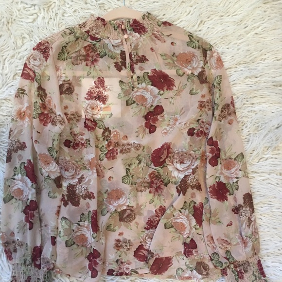 Floral blouse new - Picture 2 of 6